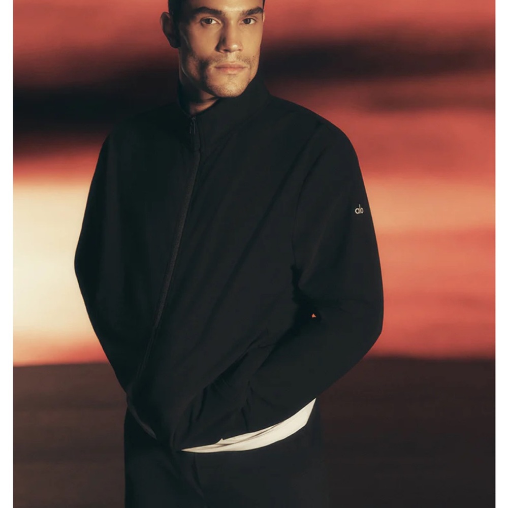 NWT ALO Yoga Men's Black Lightweight Jacket MEDIUM